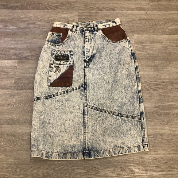 Cadillac Club Dresses & Skirts - Vintage Cadillac Club Stonewash Denim Skirt Sz S